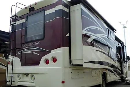 Photo 15 - 2013 Forest River Class A Motorhome rental photo 17