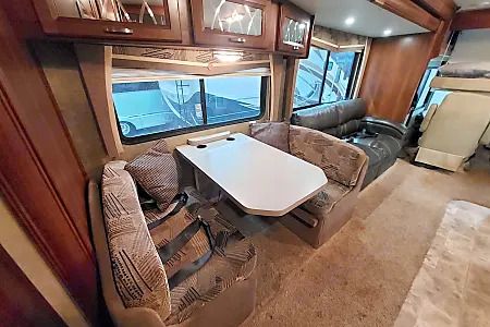Photo 32 - 2013 Forest River Class A Motorhome rental photo 34