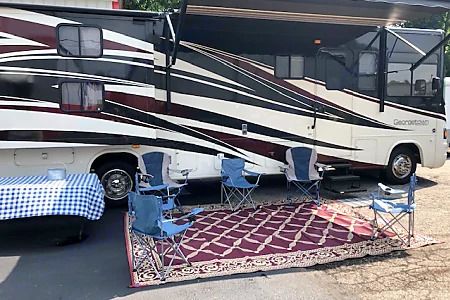 Photo 38 - 2013 Forest River Class A Motorhome rental photo 40