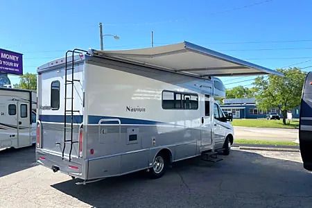 Photo 27 - 2021 Tiffin Class C Motorhome rental photo 29