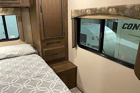 Photo 10 - 2020 Coachmen Class C Motorhome rental photo 12