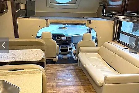 Photo 6 - 2017 Thor Motor Coach Class C Motorhome rental photo 8