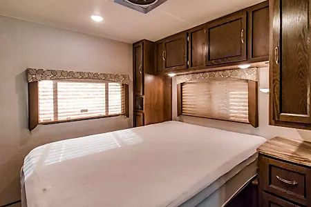 Photo 6 - 2020 Coachmen Class C Motorhome rental photo 8