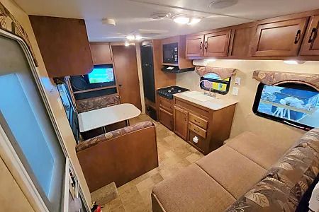 Photo 12 - 2012 Forest River Travel Trailer rental photo 14