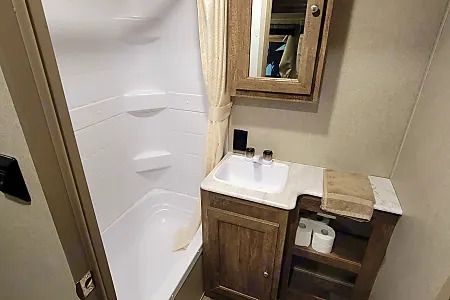 Photo 8 - 2018 Forest River Travel Trailer rental photo 10