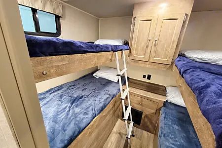 Photo 17 - 2018 Forest River Travel Trailer rental photo 19