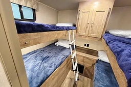 Photo 17 thumbnail 19