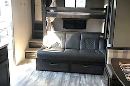 Photo 2 - 2021 Grand Design Travel Trailer rental photo 4