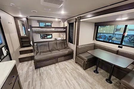 Photo 7 - 2021 Grand Design Travel Trailer rental photo 9