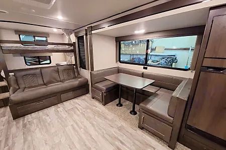 Photo 8 - 2021 Grand Design Travel Trailer rental photo 10
