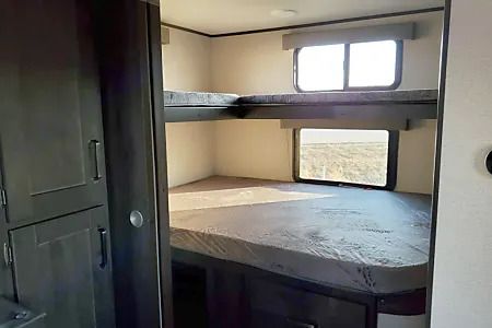 Photo 9 - 2021 Grand Design Travel Trailer rental photo 11