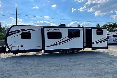 Photo 1 - 2014 Palomino Travel Trailer rental photo 22
