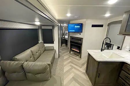 Photo 5 - 2021 Forest River Travel Trailer rental photo 7