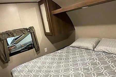 Photo 12 - 2020 Forest River Travel Trailer rental photo 14