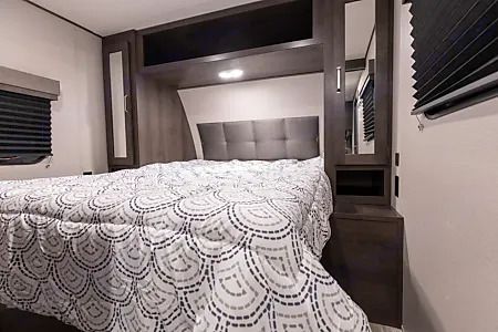 Photo 4 - 2021 Grand Design Travel Trailer rental photo 6