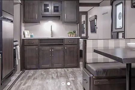 Photo 11 - 2021 Grand Design Travel Trailer rental photo 13