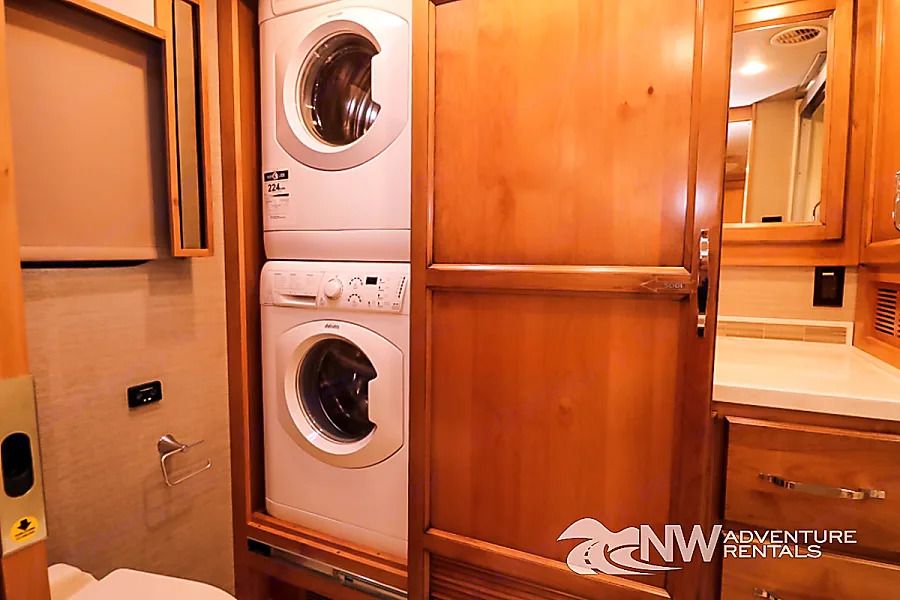 Photo 4 - 2021 Tiffin Motorhomes Class A Motorhome rental photo 6