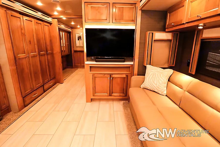 Photo 6 - 2021 Tiffin Motorhomes Class A Motorhome rental photo 8