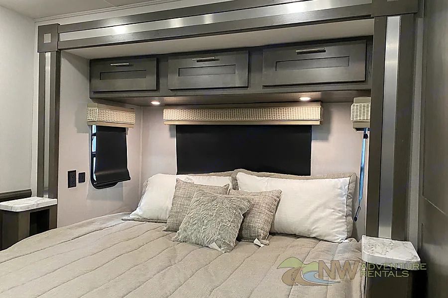 Photo 4 - 2021 Forest River Class A Motorhome rental photo 6