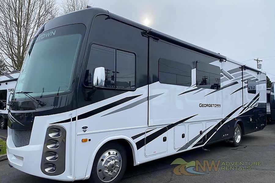 Photo 33 - 2021 Forest River Class A Motorhome rental photo 35