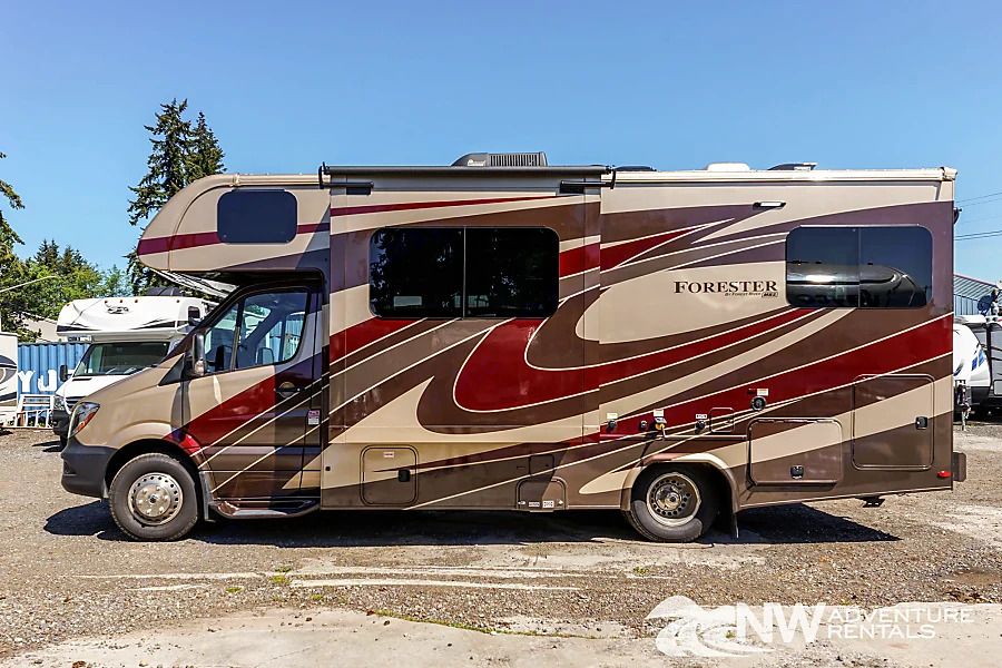 Photo 5 - 2019 Forest River Class C Motorhome rental photo 7
