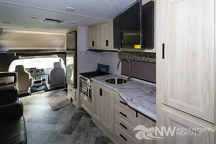 Photo 4 - 2020 Forest River Class C Motorhome rental photo 6