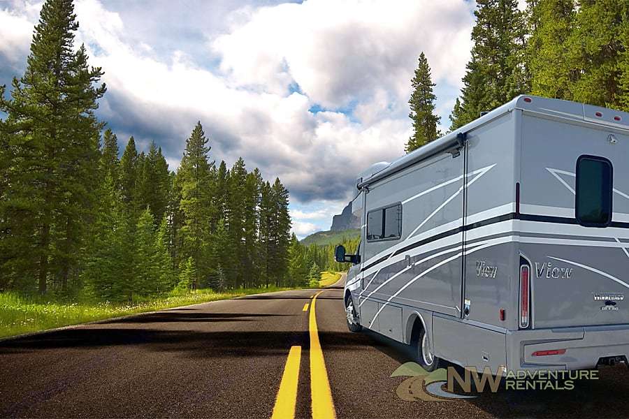 Photo 8 - 2021 Winnebago Class C Motorhome rental photo 10