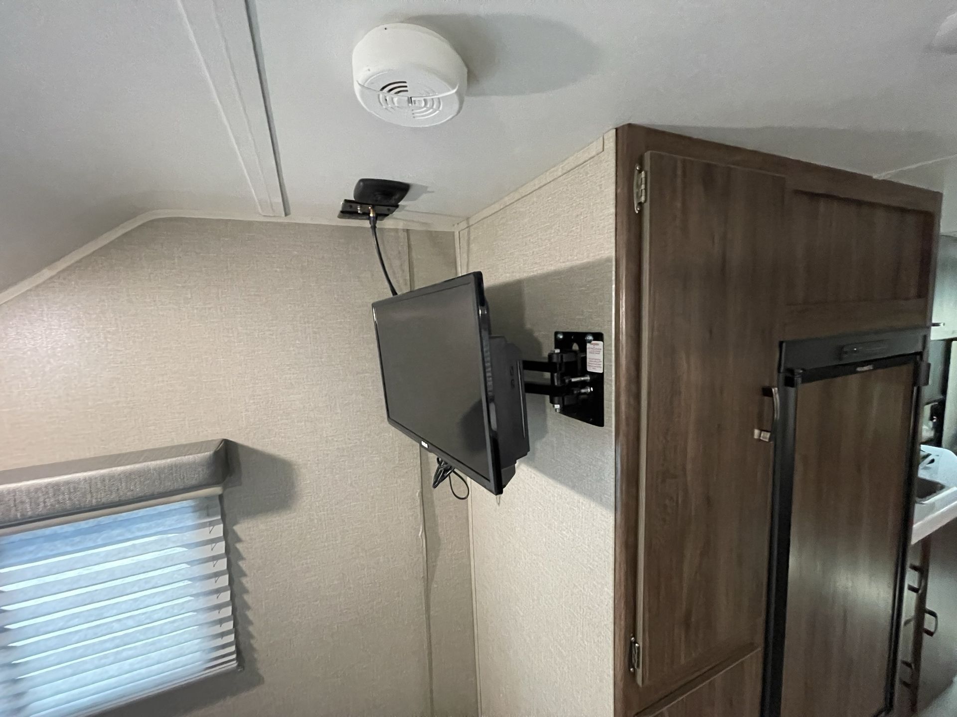 Photo 8 - 2019 Travel Lite Travel Trailer rental photo 10