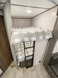 Photo 10 thumbnail 12