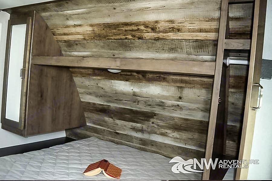 Photo 4 - 2021 Keystone Travel Trailer rental photo 6