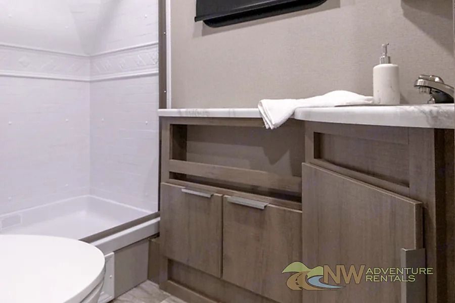 Photo 4 - 2022 Grand Design Travel Trailer rental photo 6