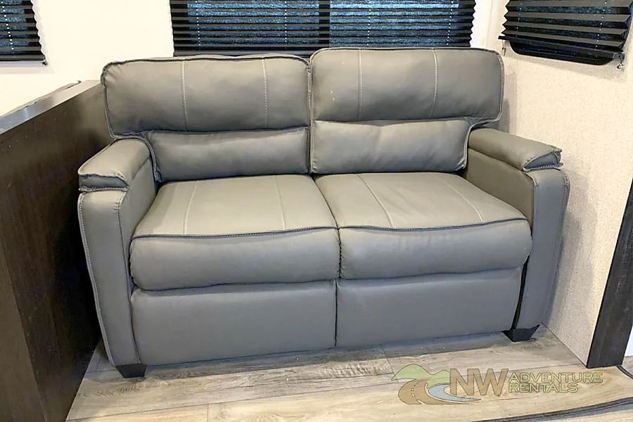 Photo 8 - 2021 Highland Ridge Travel Trailer rental photo 10