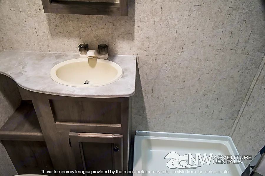 Photo 4 - 2021 Coachmen Travel Trailer rental photo 6