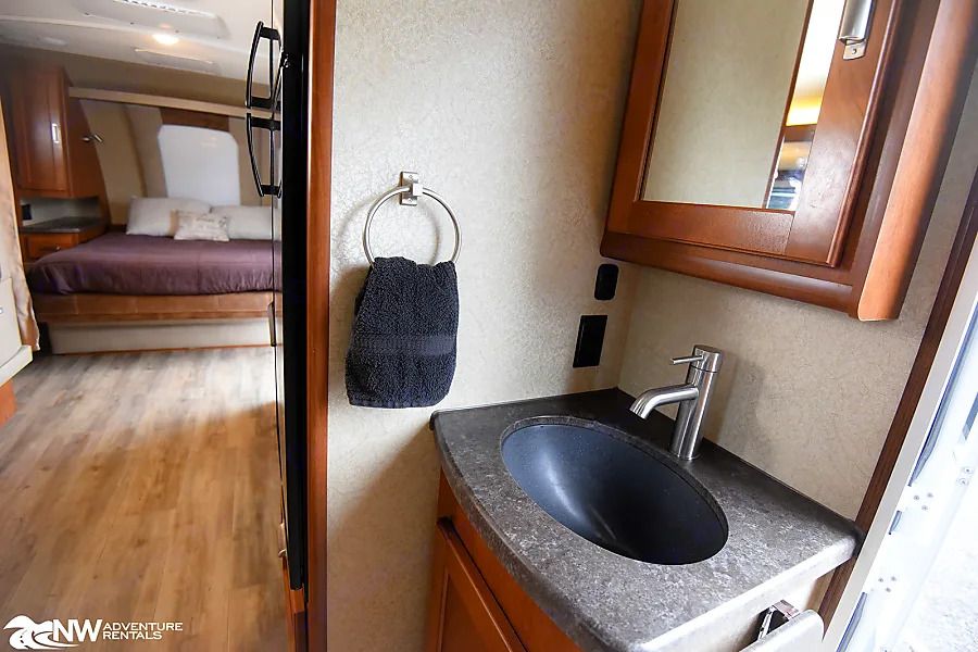 Photo 9 - 2019 Lance Travel Trailer rental photo 11
