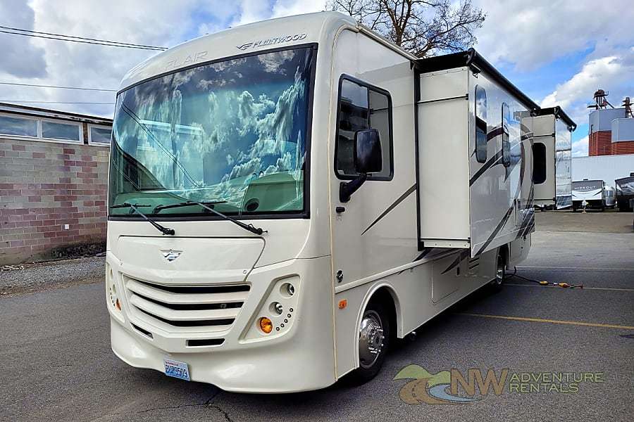 Photo 0 - 2020 Fleetwood Class A Motorhome rental photo 2
