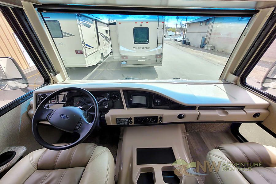 Photo 11 - 2020 Fleetwood Class A Motorhome rental photo 13