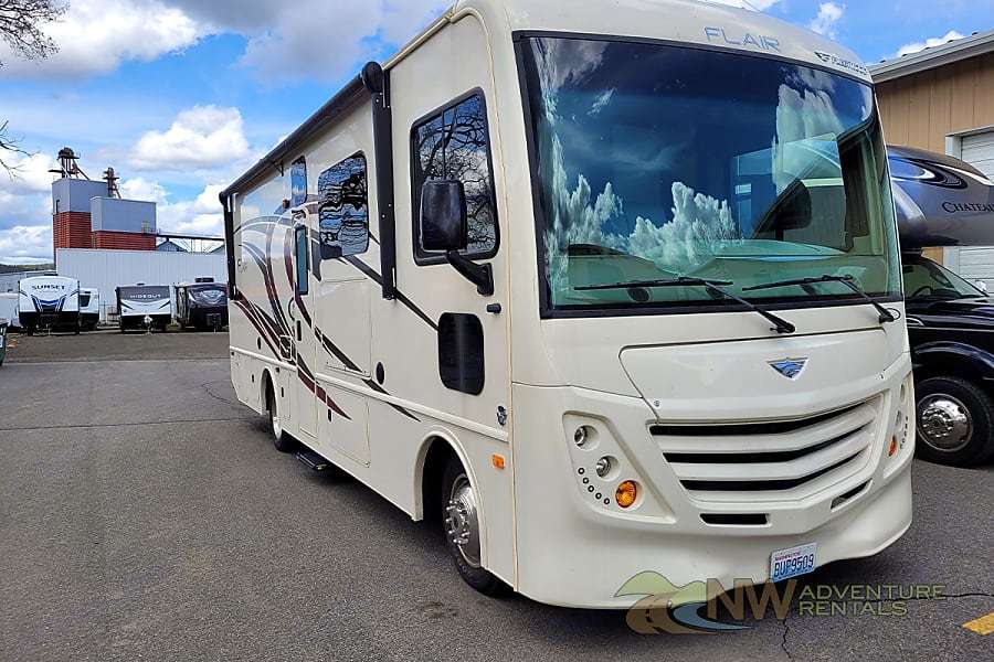 Photo 19 - 2020 Fleetwood Class A Motorhome rental photo 21