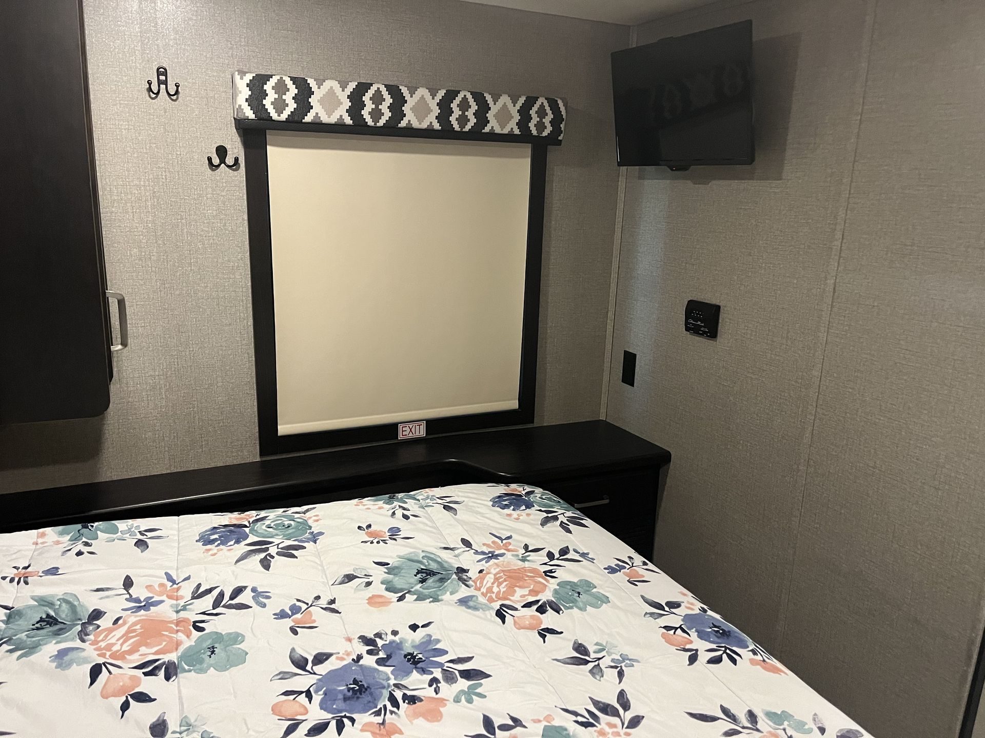 Photo 7 - 2021 Jayco Class C Motorhome rental photo 8