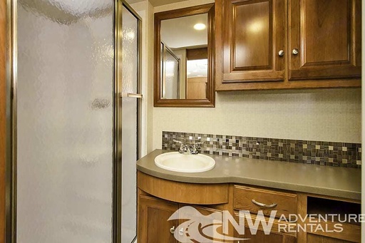 2018 Itasca Sunstar LX Class A Motorhome for rent in Spokane Valley, WA