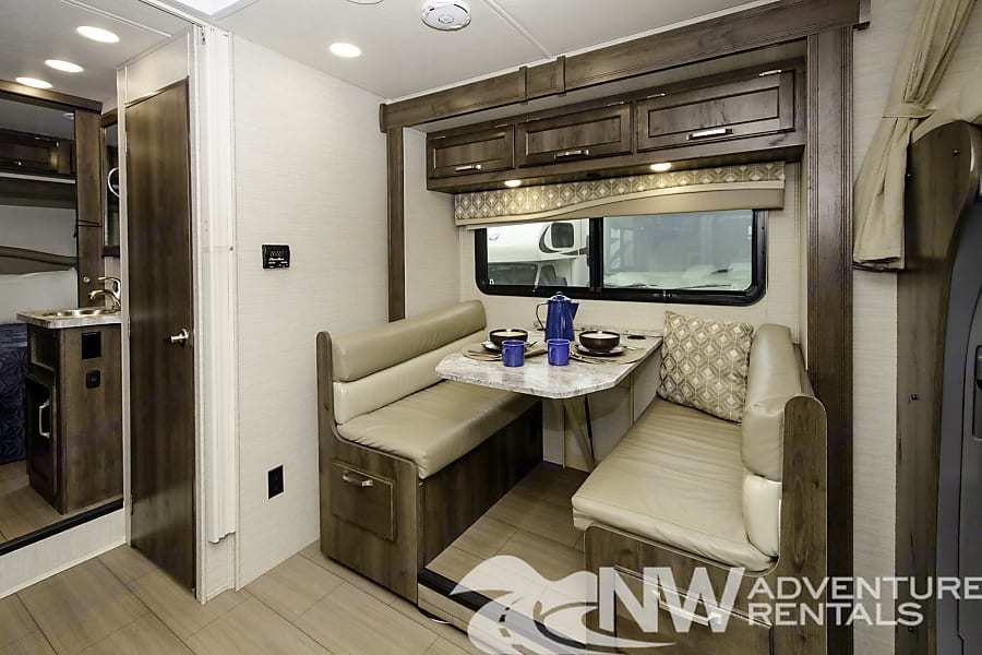 Photo 8 - 2018 Jayco Class C Motorhome rental photo 10