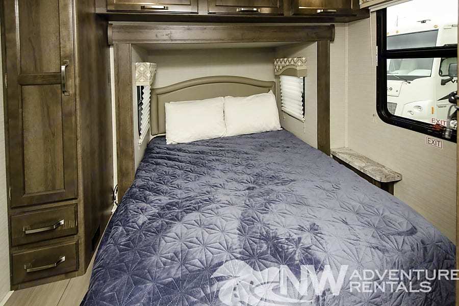 Photo 10 - 2018 Jayco Class C Motorhome rental photo 12