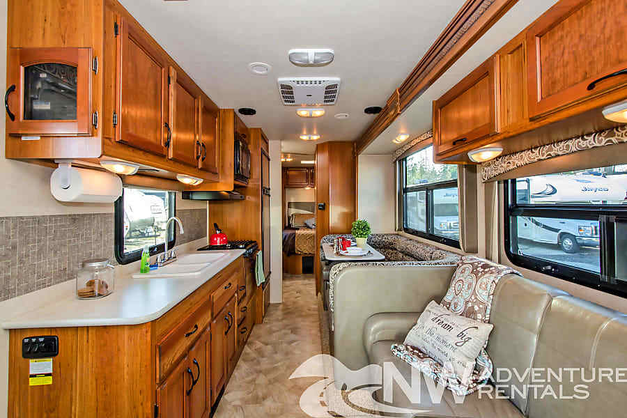 Photo 9 - 2016 Jayco Class C Motorhome rental photo 11