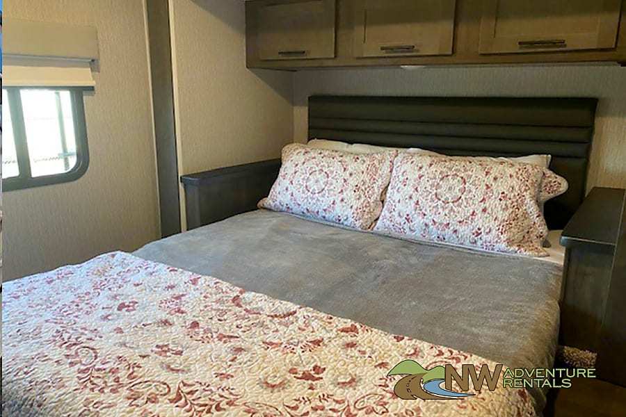 Photo 8 - 2022 Coachmen Class C Motorhome rental photo 10
