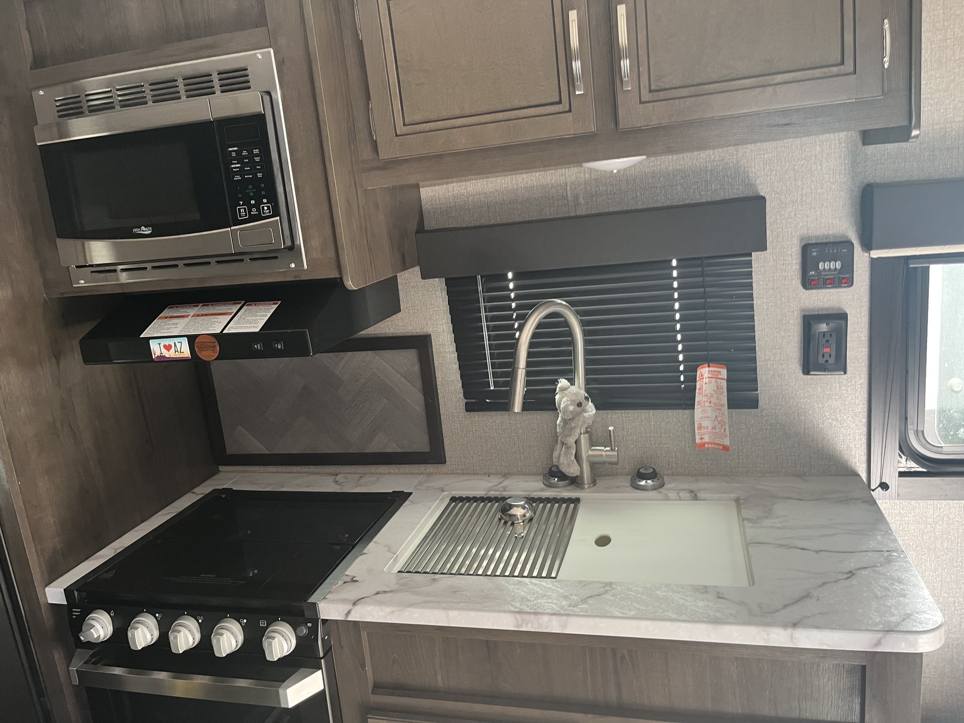 Photo 15 - 2020 Jayco Travel Trailer rental photo 17