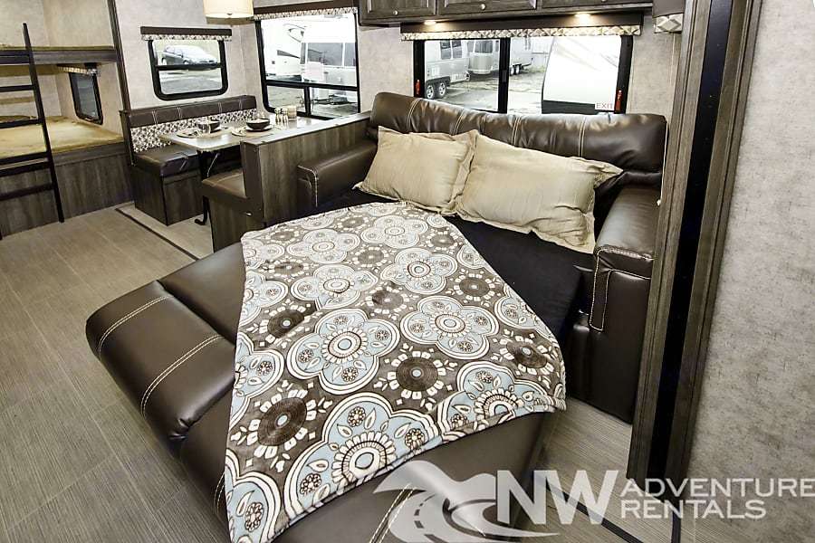 Photo 16 - 2017 Open Range Travel Trailer rental photo 18