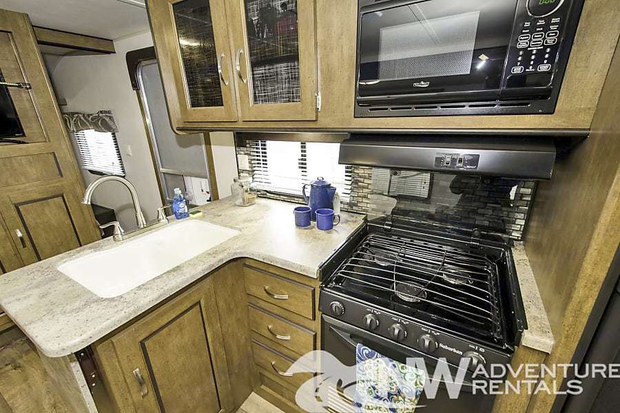 Photo 17 - 2017 Forest River Travel Trailer rental photo 19