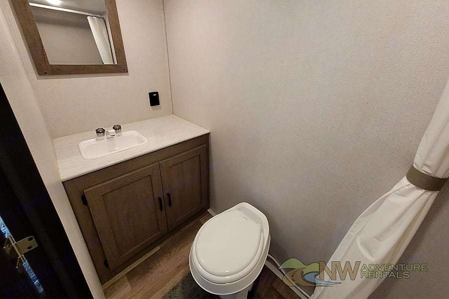 Photo 3 - 2020 Keystone Travel Trailer rental photo 5