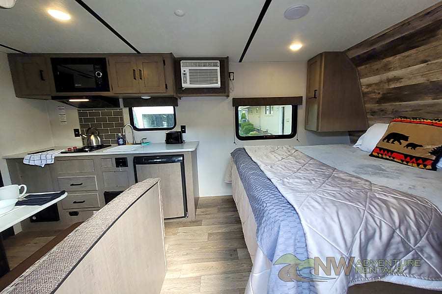 Photo 5 - 2020 Keystone Travel Trailer rental photo 7