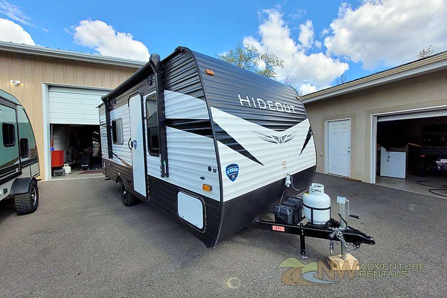 Photo 11 - 2020 Keystone Travel Trailer rental photo 13