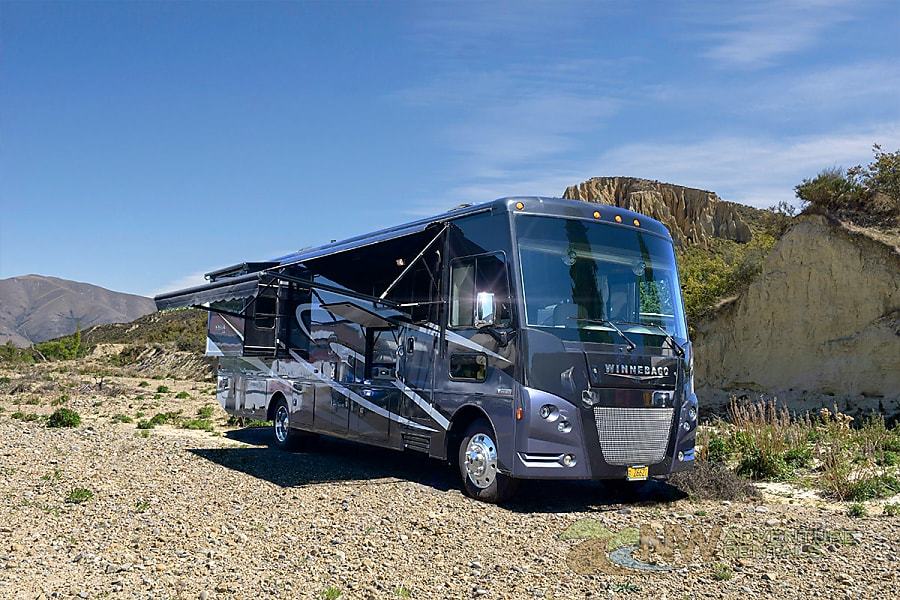 Photo 22 - 2018 Winnebago Class A Motorhome rental photo 24